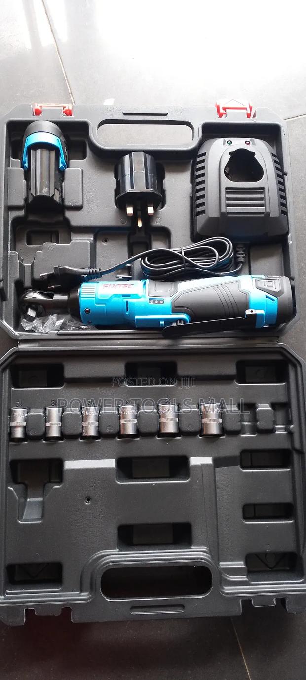 Fixtec 12V Cordless Ratchet Wrench · Photo 4