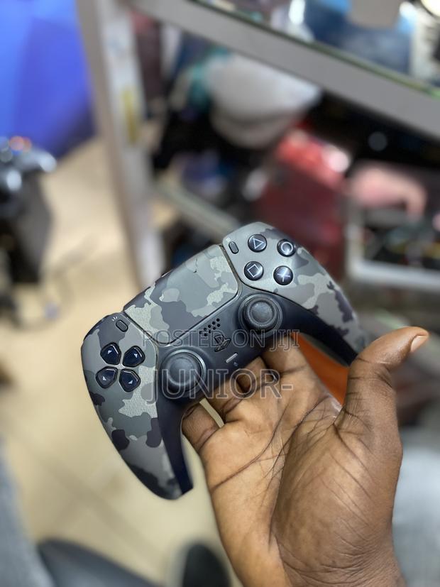 Uk Used Camou Ps5 Pad · Photo 2