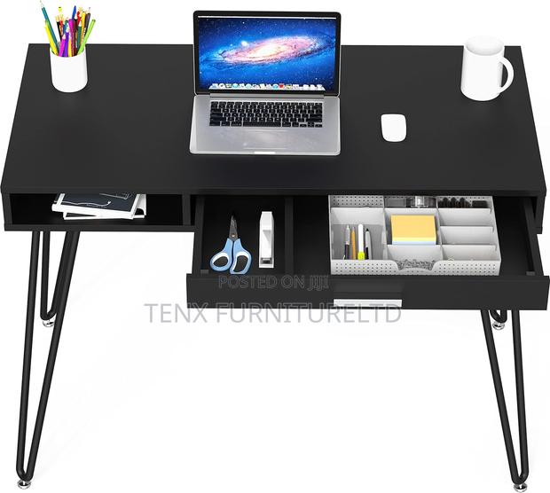 Home Office, Studio (Desk) · Photo 1