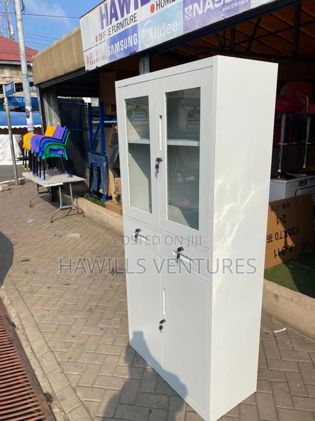 Metal Cabinet · Photo 1