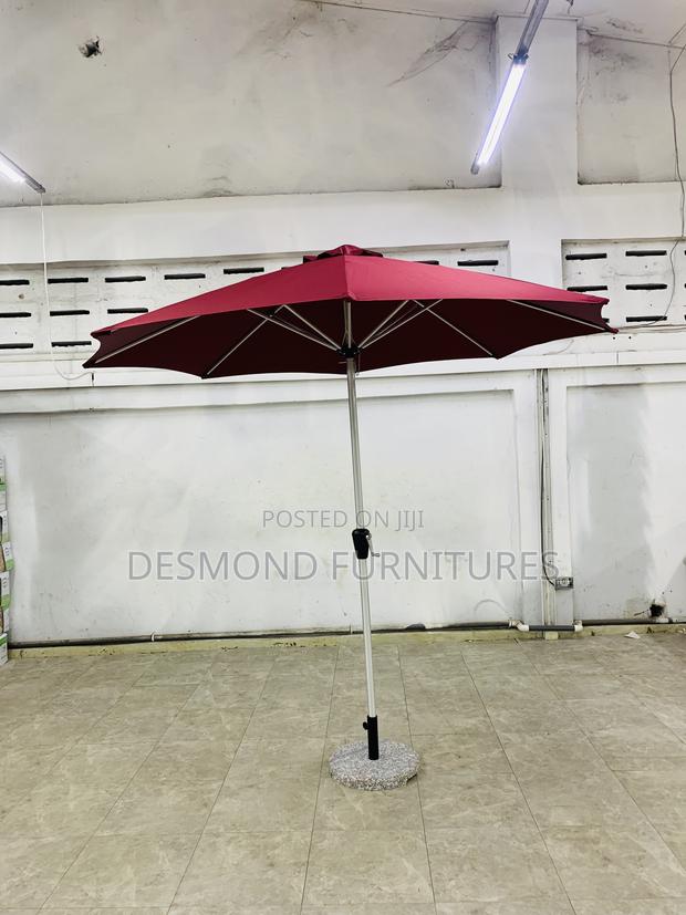 Outdoor Umbrella · Photo 1