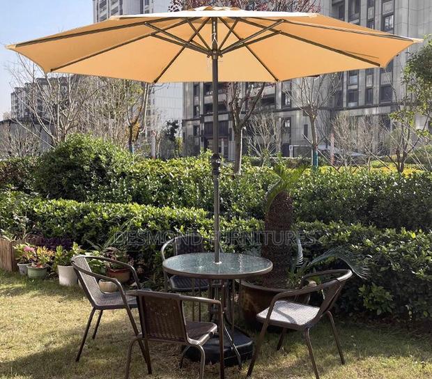 Outdoors Umbrella · Photo 1