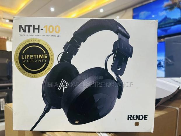 Well Design RØDE NTH-100 Professional Over-Ear Headphones. · Photo 2