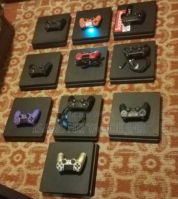 Ps4 Slim+fifa and Pes 27 With 5 Games. · Photo 4