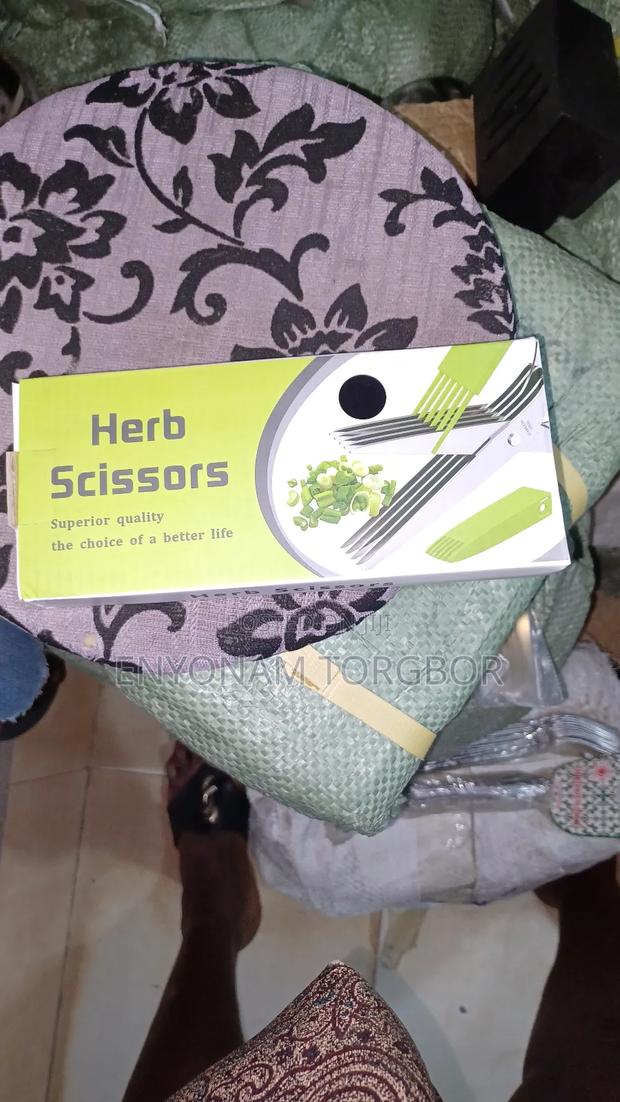Herb Scissors · Photo 2