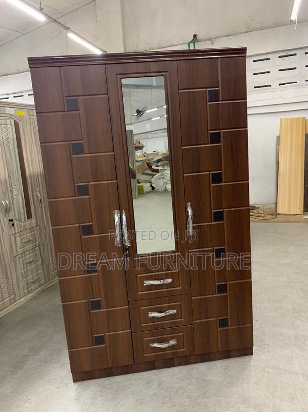 Imported Wardrobes(3 Doors) · Photo 1