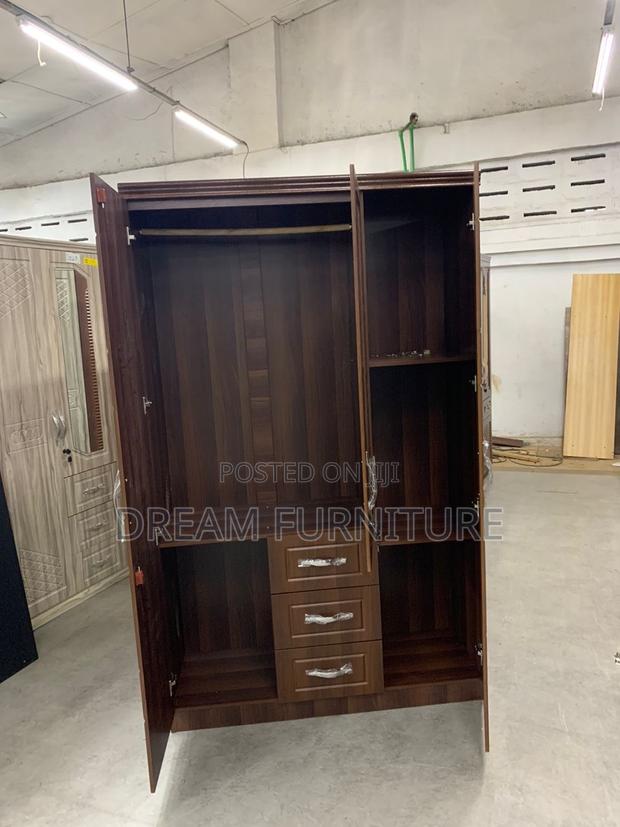 Imported Wardrobes(3 Doors) · Photo 2