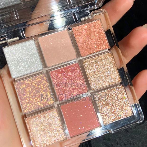 JADED Jiada 9-Color Eyeshadow Palette Ins Super Hot Glitter · Photo 4