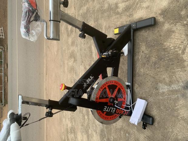 Commercial Spinning Bike · Photo 2