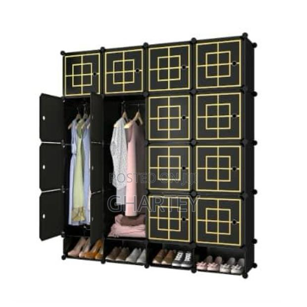 Foldable 16 Cubes Wardrobe · Photo 1