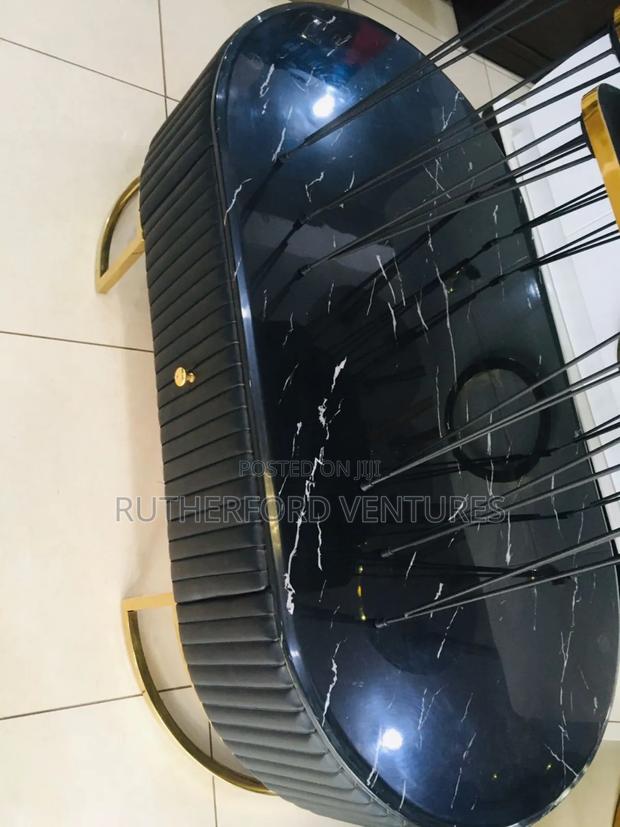 Executive Marble Center Table · Photo 1