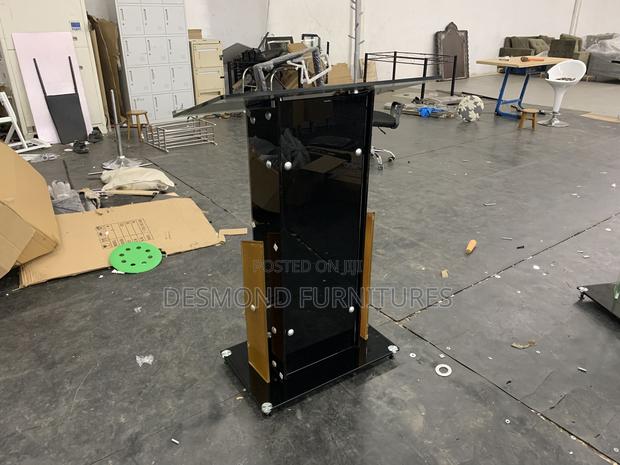 Glass Pulpit · Photo 1