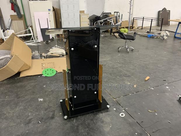 Glass Pulpit · Photo 3