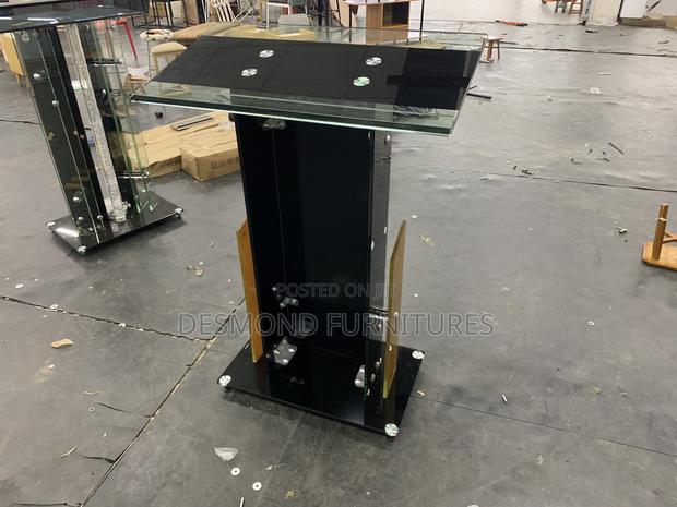 Glass Pulpit · Photo 2