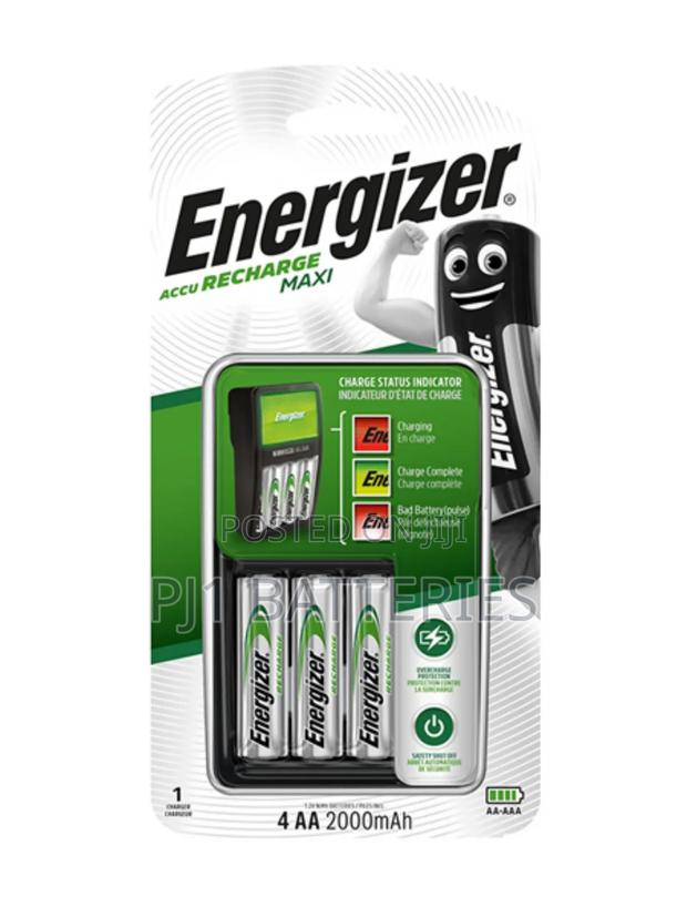 AA /AAA Energizer Batteries and Charger · Photo 2
