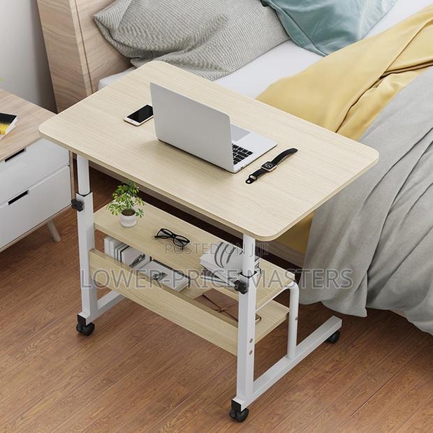Adjustable 80x40cm Table · Photo 2