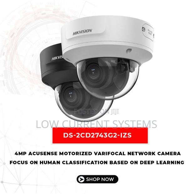Hikvision 4 MP Acusense Motorized Varifocal Dome CAMERA IP · Photo 2