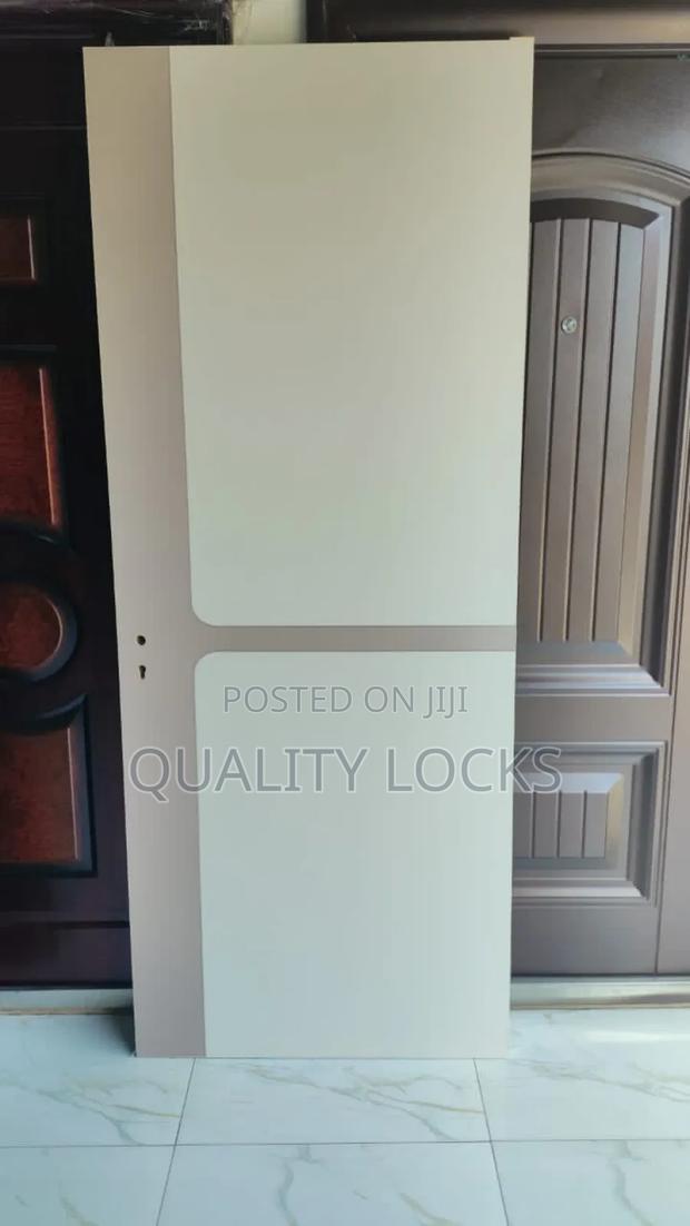 Quality Full Wooden Doors With All Accessories · Photo 4