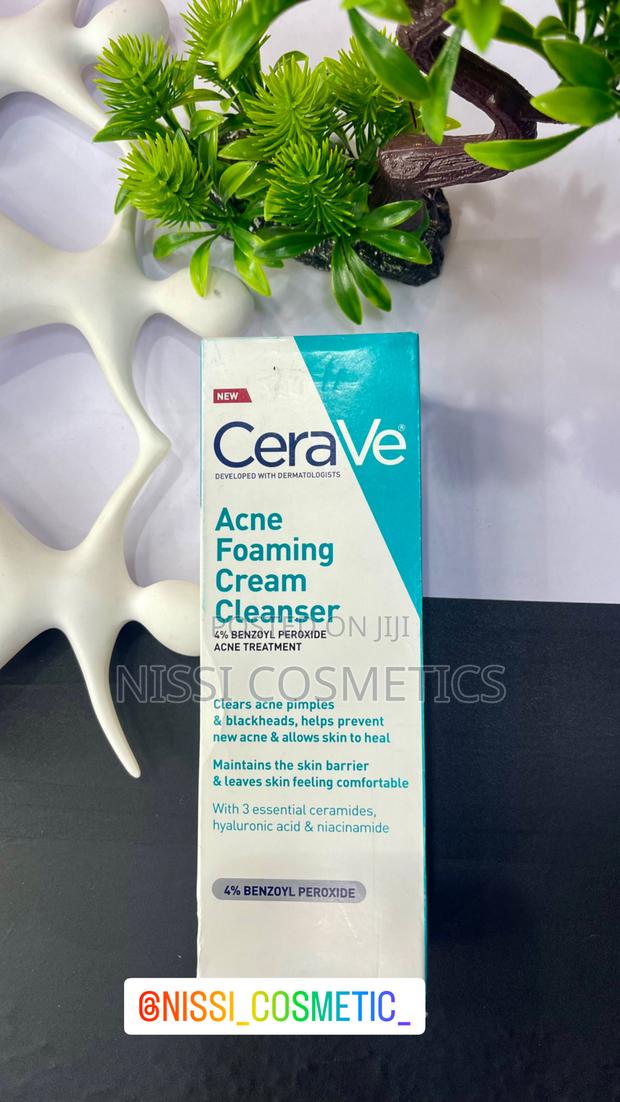 Foaming Cleanser · Photo 2