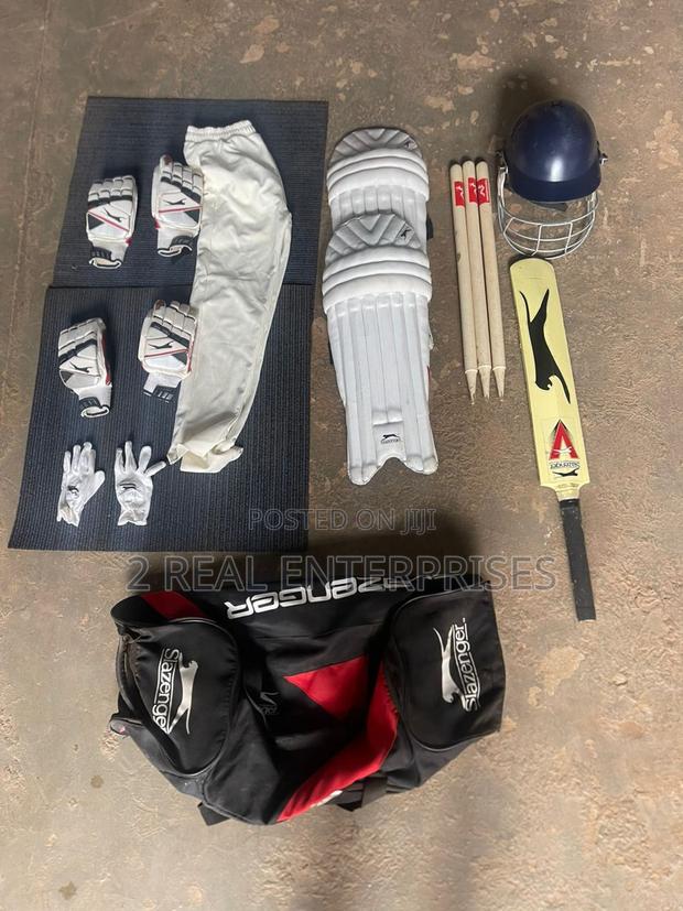 Original Slazenger Cricket Sets From the UK · Photo 4