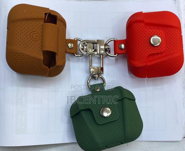 Airpod 3 Silicone Case · Photo 2
