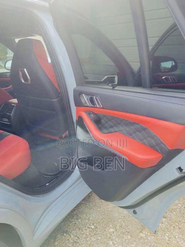 New BMW X5 M60i 2024 Gray