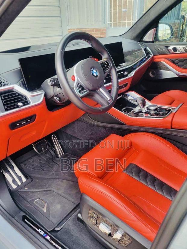 New BMW X5 M60i 2024 Gray