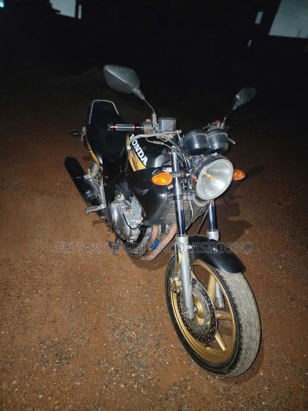 Honda CB 2003 Brown · Photo 3