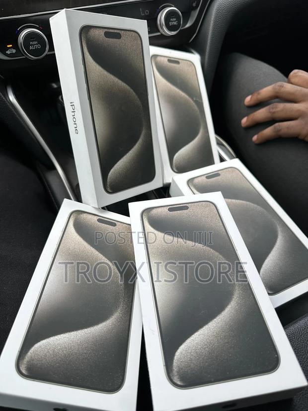 New Apple iPhone 15 Pro Max 256 GB Gold