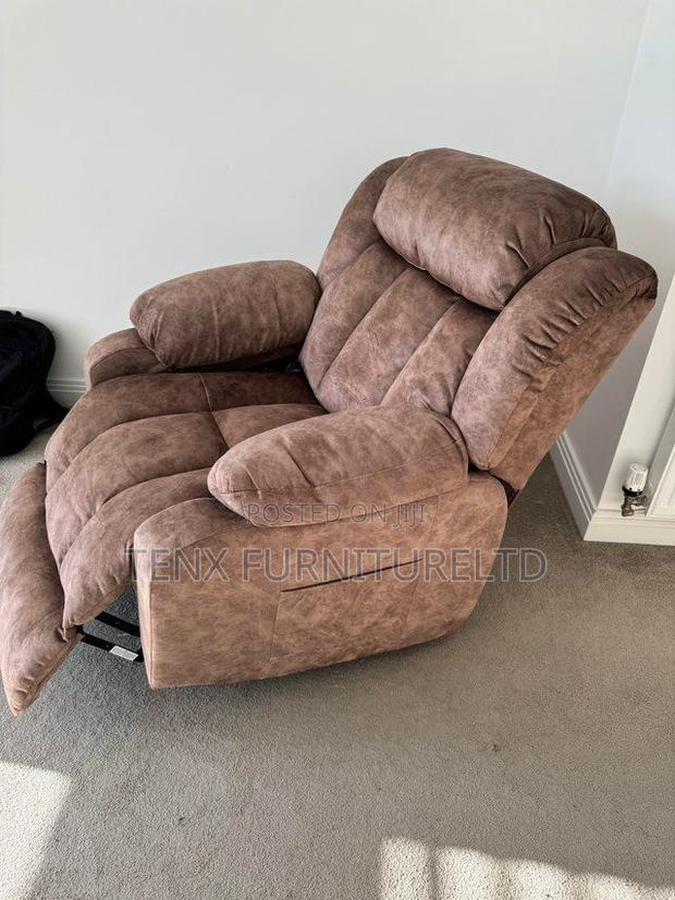 Recliner Sofa (Fluffy Inside) · Photo 1