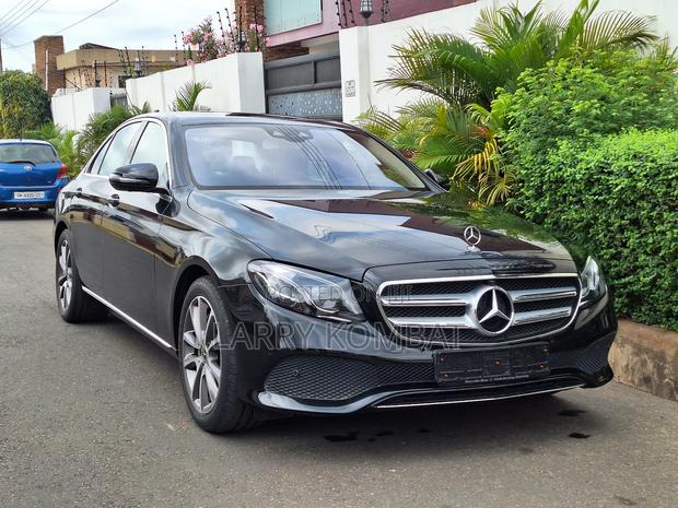 Mercedes-Benz E300 2018 Black