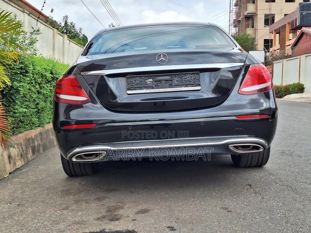 Mercedes-Benz E300 2018 Black