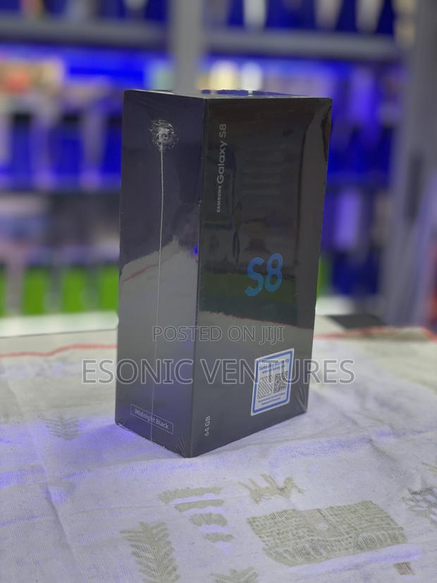 New Samsung Galaxy S8 64 GB Black photo 2