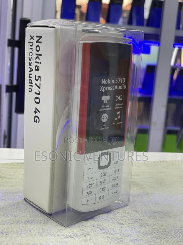 New Nokia 5710 XpressAudio White photo 2