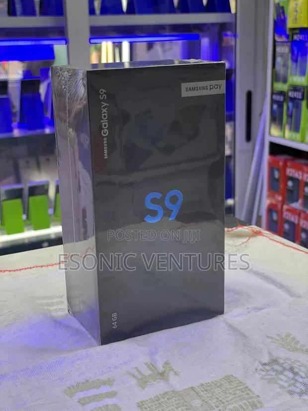 New Samsung Galaxy S9 64 GB Black photo 2
