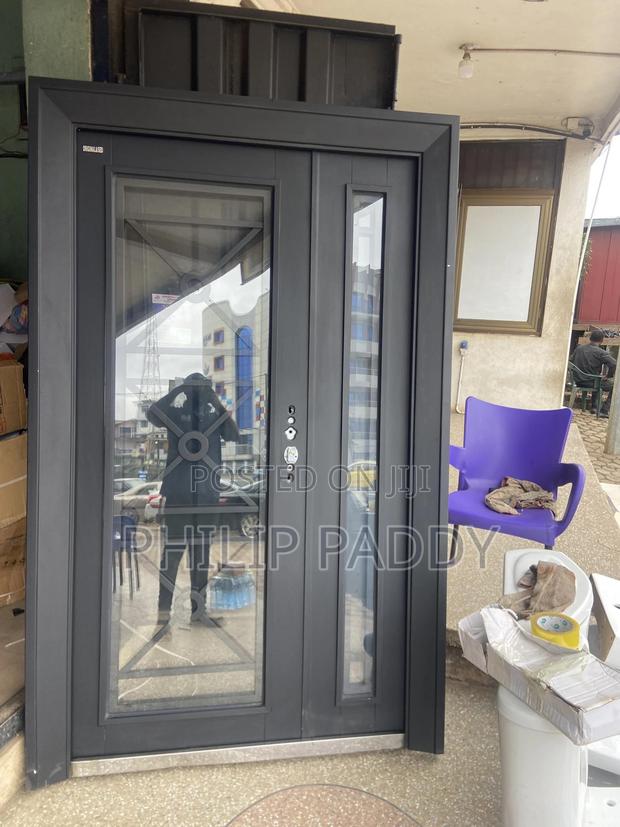 Glass Door · Photo 2