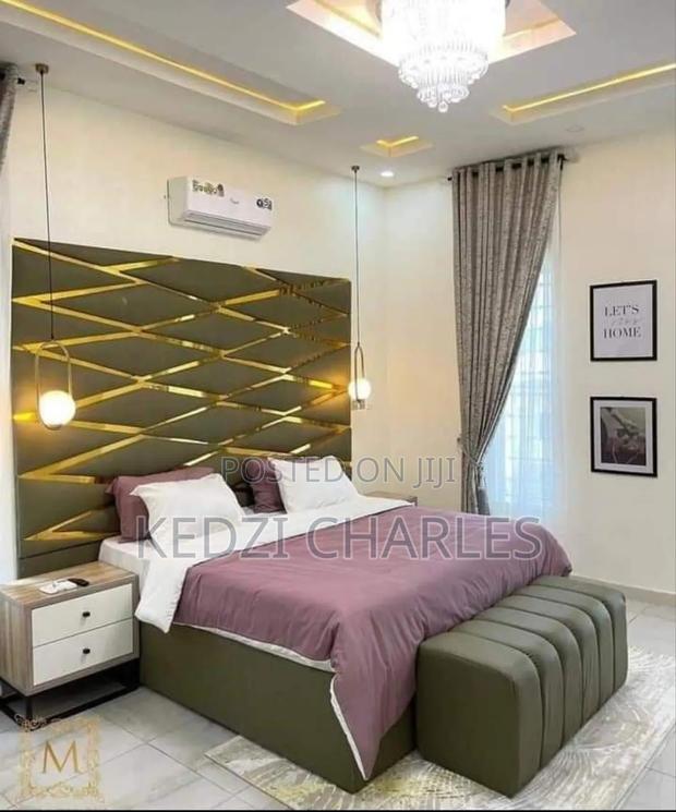 Queen Size Bed And Bed Frame