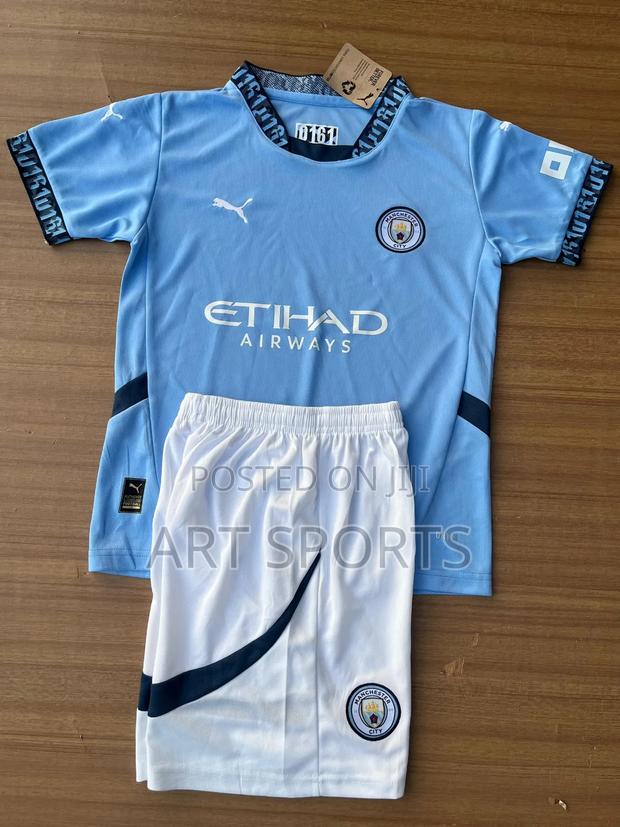 24 / 25 Manchester City Home Kids Jersey · Photo 3