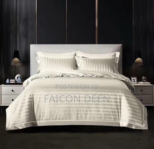 Luxurious 2 Plain Bedsheets,4 Pillow Cases for Hotels · Photo 2