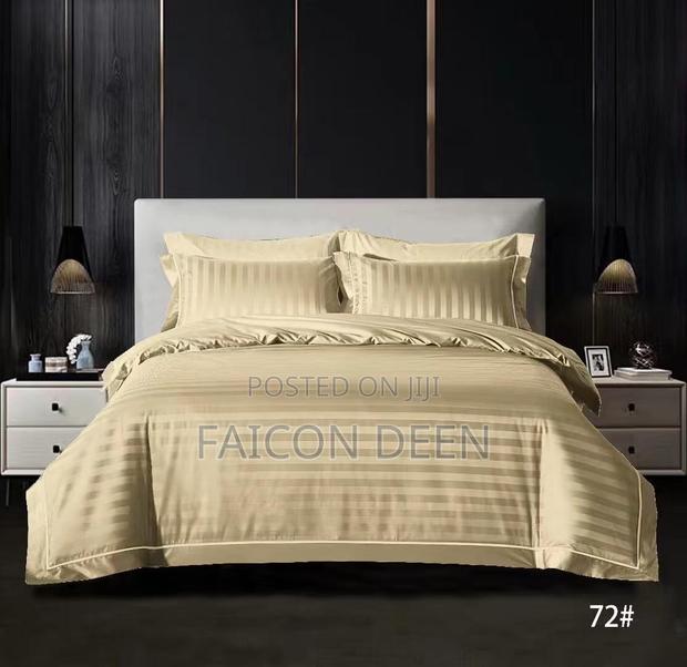 Stylish 2 Plain Cotton Bedsheets, 4 Pillow Cases for Hotels · Photo 2