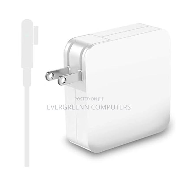 Macbook Pro Charger · Photo 2