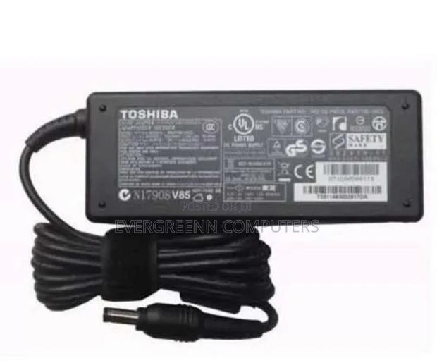 Toshiba Laptop Charger · Photo 2