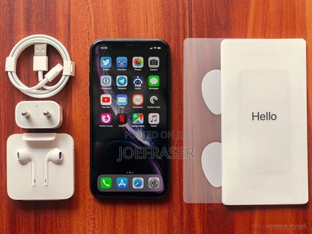 New Apple iPhone XR 64 GB Yellow photo 3