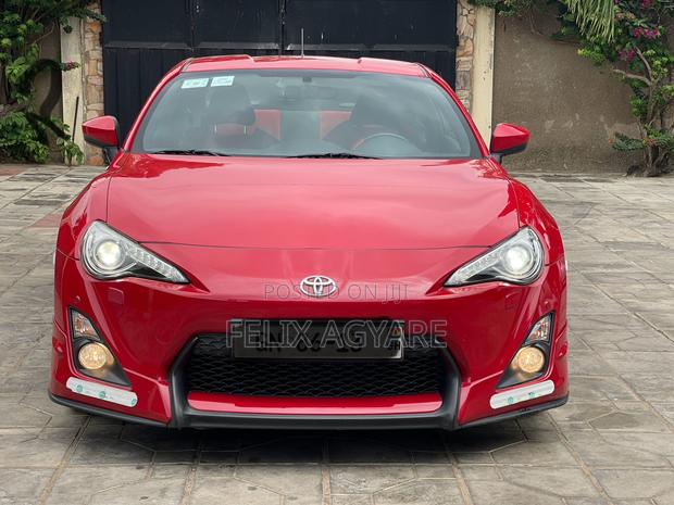 Toyota GT86 2013 Red