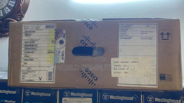 C9200l-24p-4g-E Gigabit Poe+ Switch + 4x 1g SFP photo 2