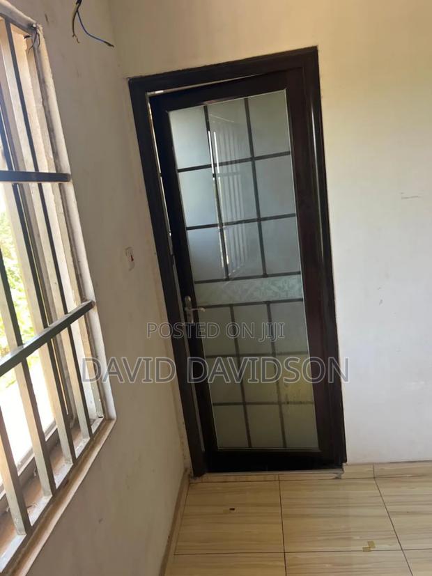3bdrm Apartment in 3 Bedroom Wardrobe,, Tema Metropolitan for rent · Photo 3