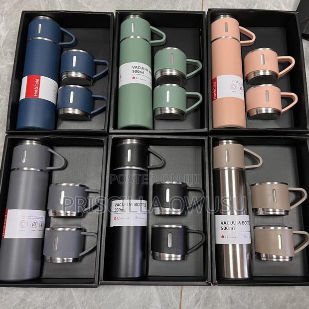 500 Ml Vacuum Flasks With 3 Cups · Photo 4