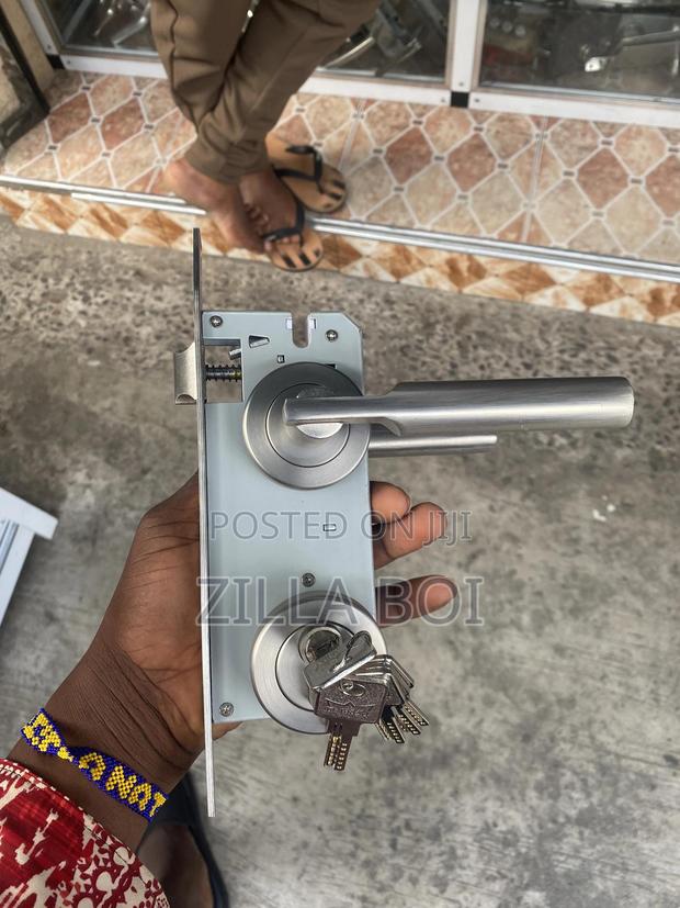 Stainless Steel Seperate Lock · Photo 3