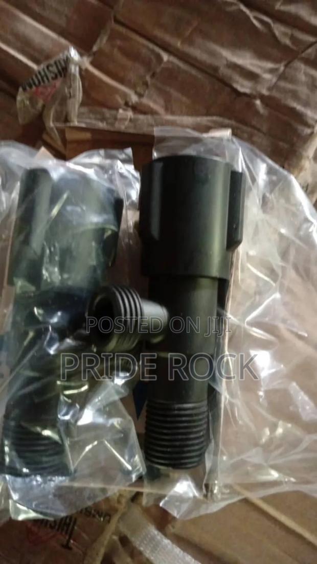 Black and Chrome Angle Valves · Photo 4
