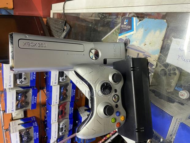 Customized Xbox360 10 Games 1 Matching Controller · Photo 4